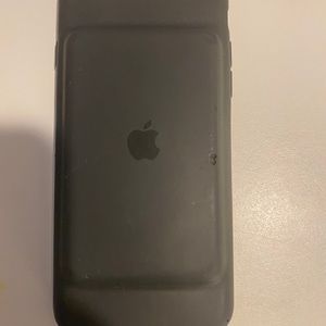 Apple - iPhone® 7 Smart Battery Case - Black